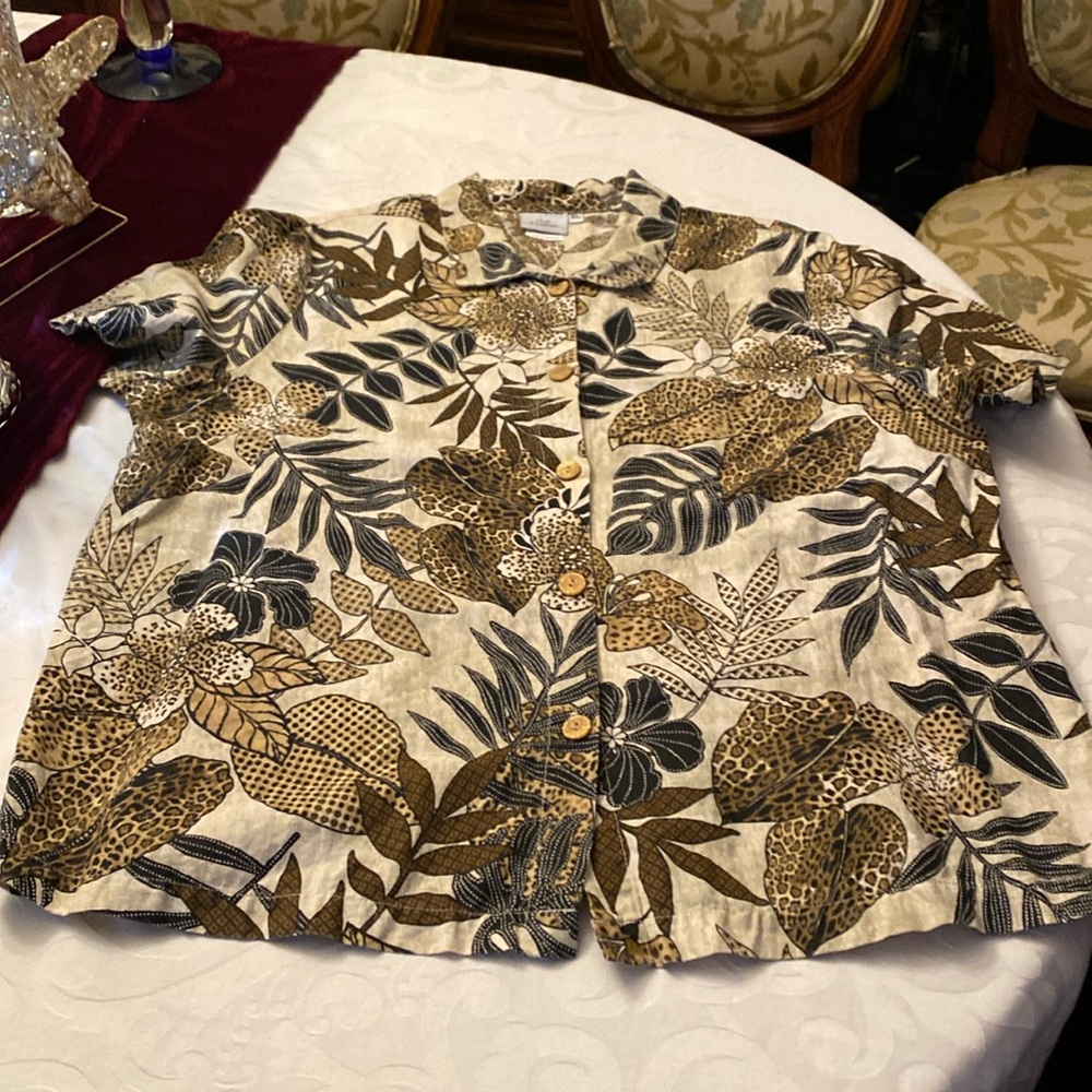 Hot cotton size, extra large safari print short sleeve blouse